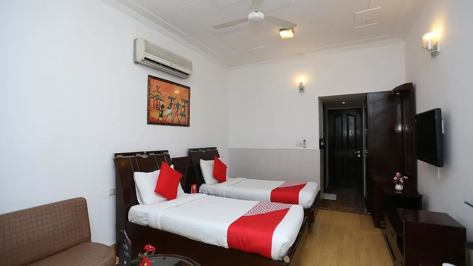 Hotel Oyo 15853 Four Sight Gurgaon India