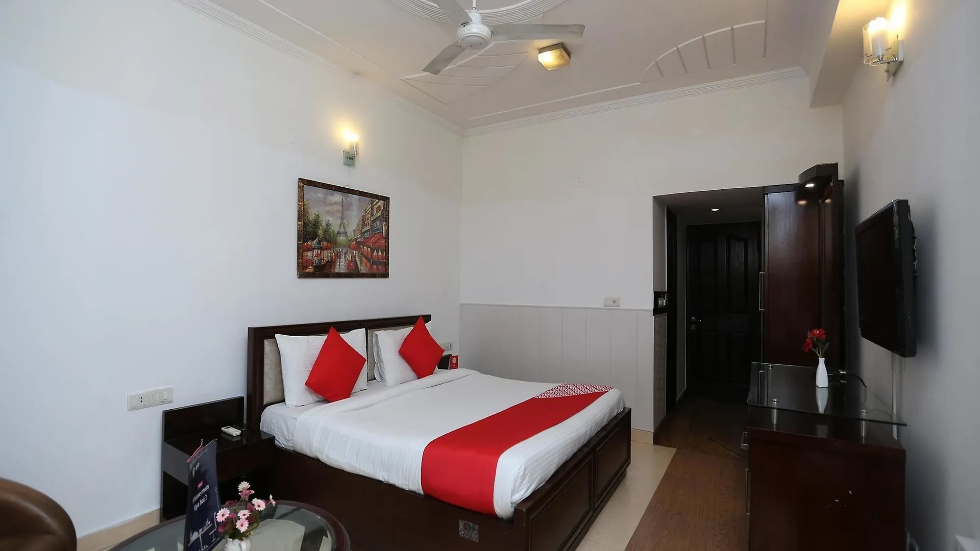 Hotel Oyo 15853 Four Sight Gurgaon